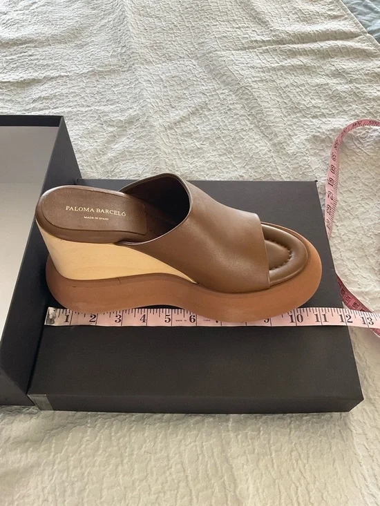 PALOMA BARCELO
Made In Spain Leather Wedge  mules Platform 
Size 39 - Picture 10 of 13